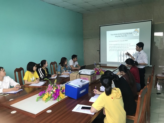  Công ty TNHH Thương Mại May Thăng Long.