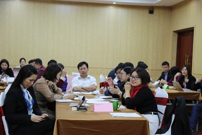 TYM- Tổ chức tài chính vi mô Tình Thương là đơn vị trực thuộc Hội Liên Hiệp phụ nữ Việt Nam. TYM hoạt động dưới sự chỉ đạo của Hội LHPN Việt Nam theo Luật các tổ chức tín dụng do Ngân hàng nhà nước quy định.